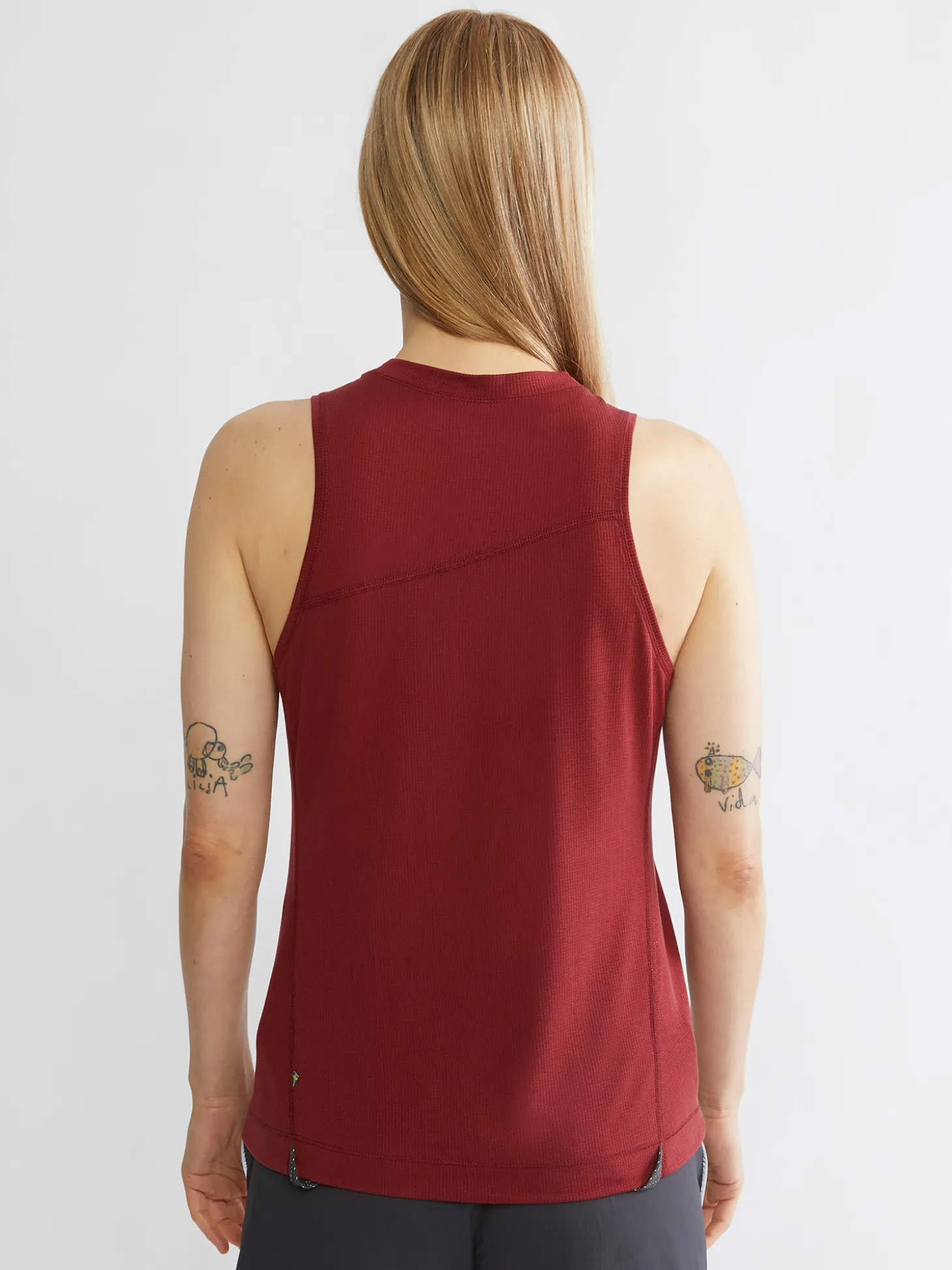 Klättermusen T-Shirts & Toppar-Groa Ruby Red