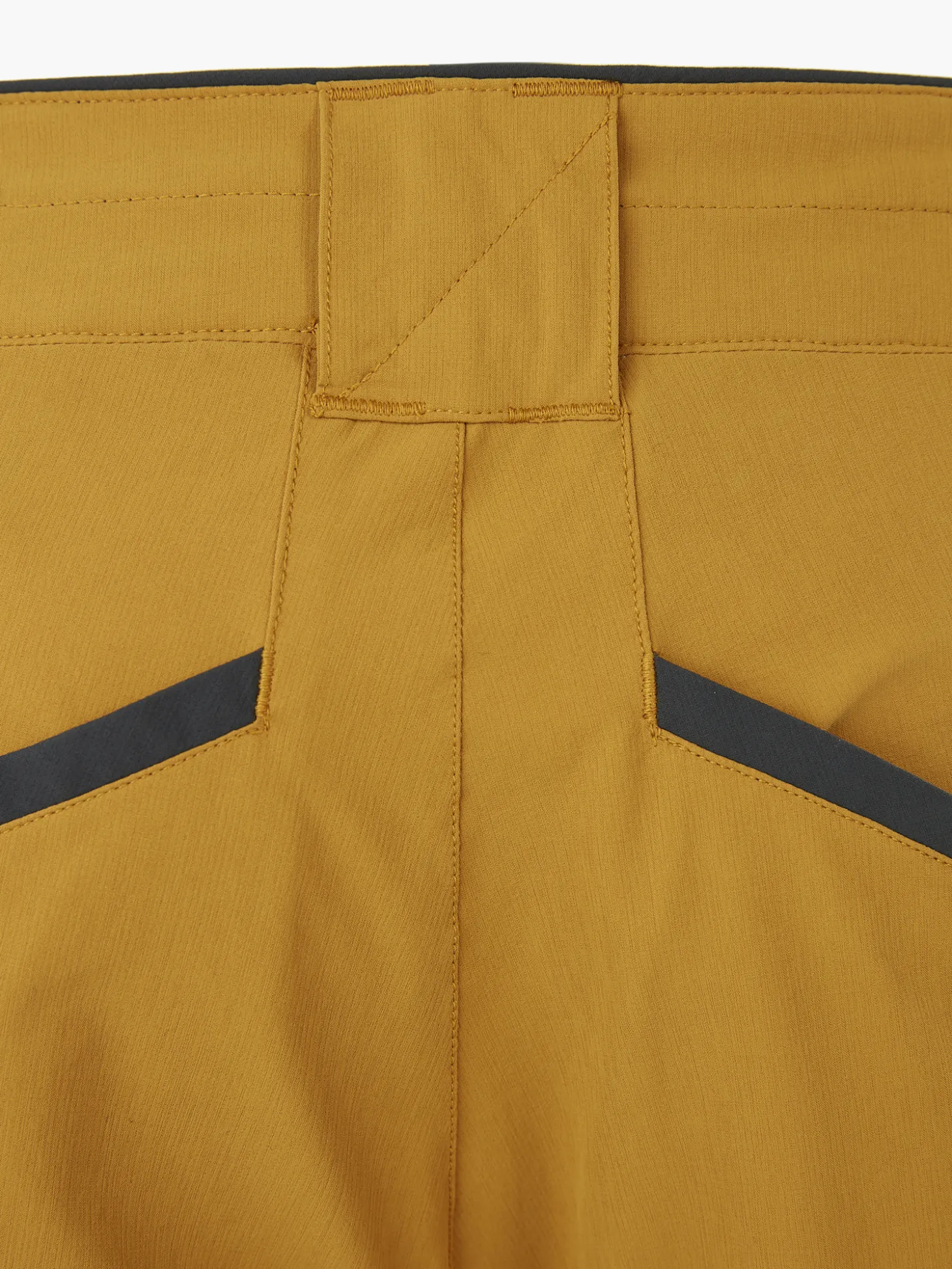 Klättermusen Shorts-Vanadis 2.0 Dusty Yellow